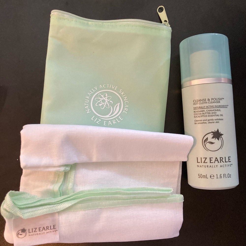 Liz Earle Clean & Polish Hot Cloth Cleanser w. Bag. 1.6 oz